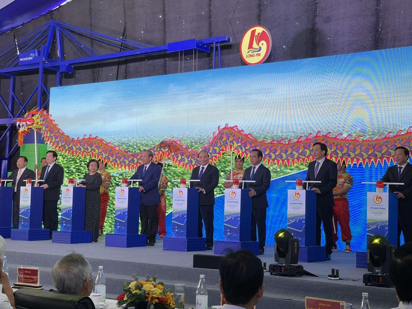 Thủ tướng Nguyễn Xuân Phúc tham dự lễ khánh thành KCN Cầu cảng IMG Phước Đông